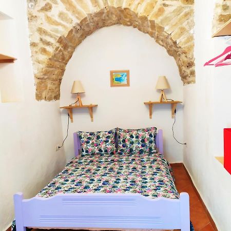 Traditional Family House, Ground Floor With Yard Koronos Extérieur photo